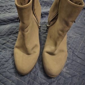 Circus by Sam Edelman Grey Suede Fringe Boot